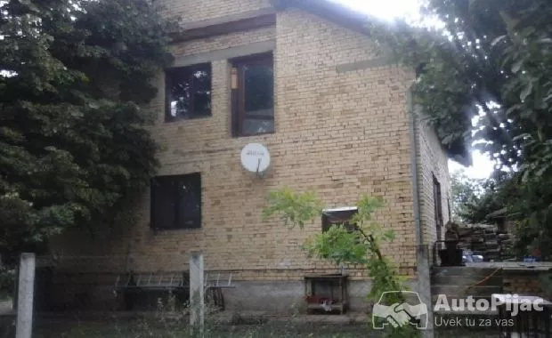  Hitna prodaja!Porodične kuce-kula vojvodina